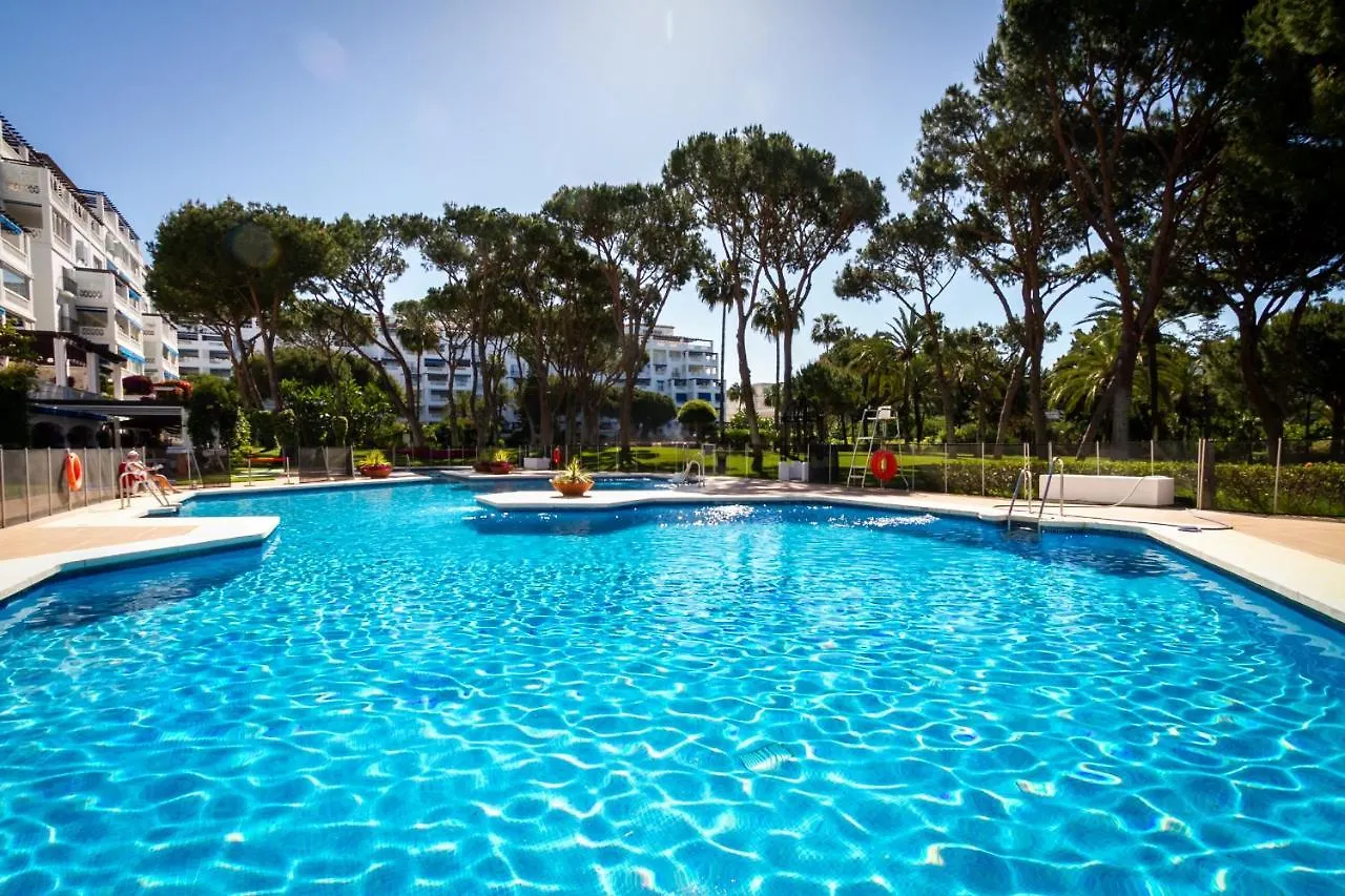 Marbella Banus Suites - Banus Playas Del Duque Beachside Residential Apartment