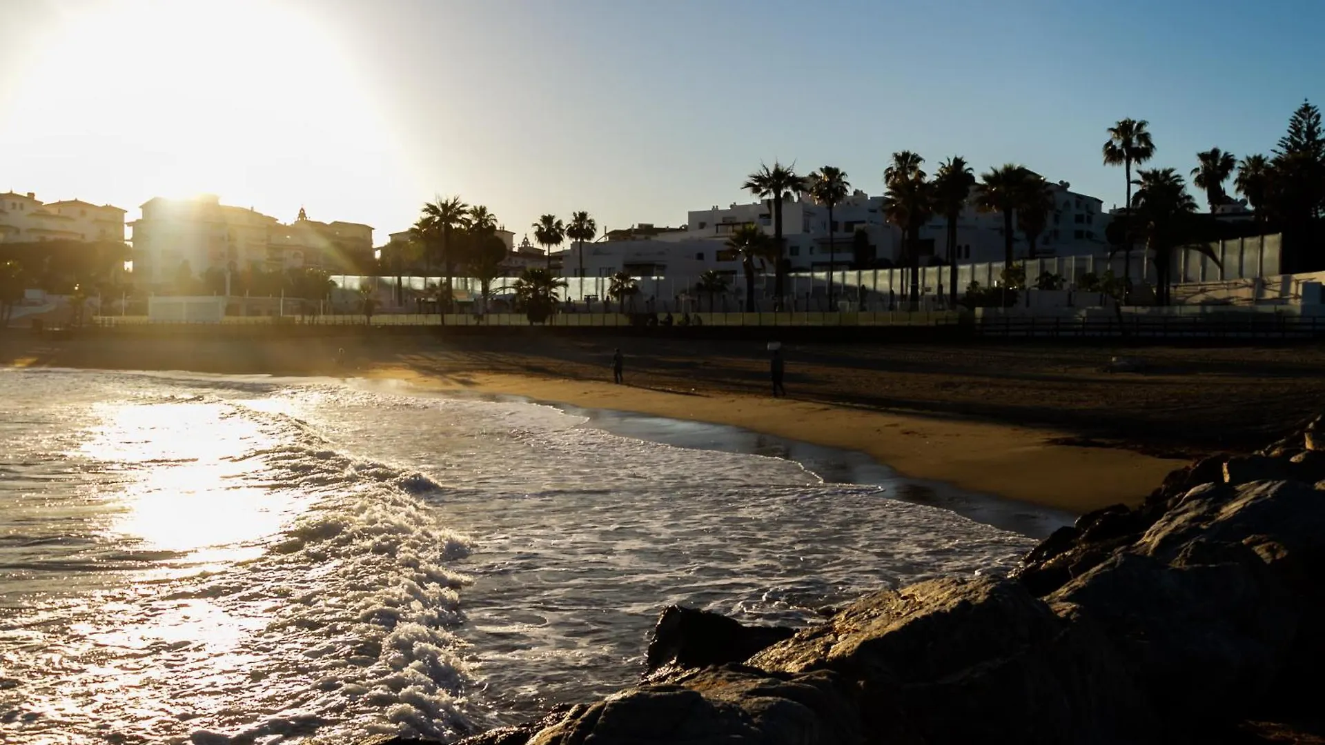 Marbella Banus Suites - Banus Playas Del Duque Beachside Residential 0*,