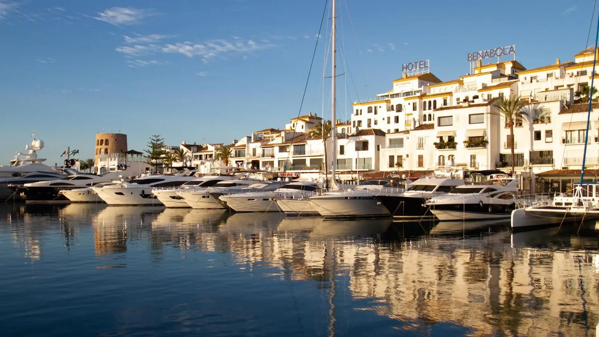 Marbella Banus Suites - Banus Playas Del Duque Beachside Residential Apartment
