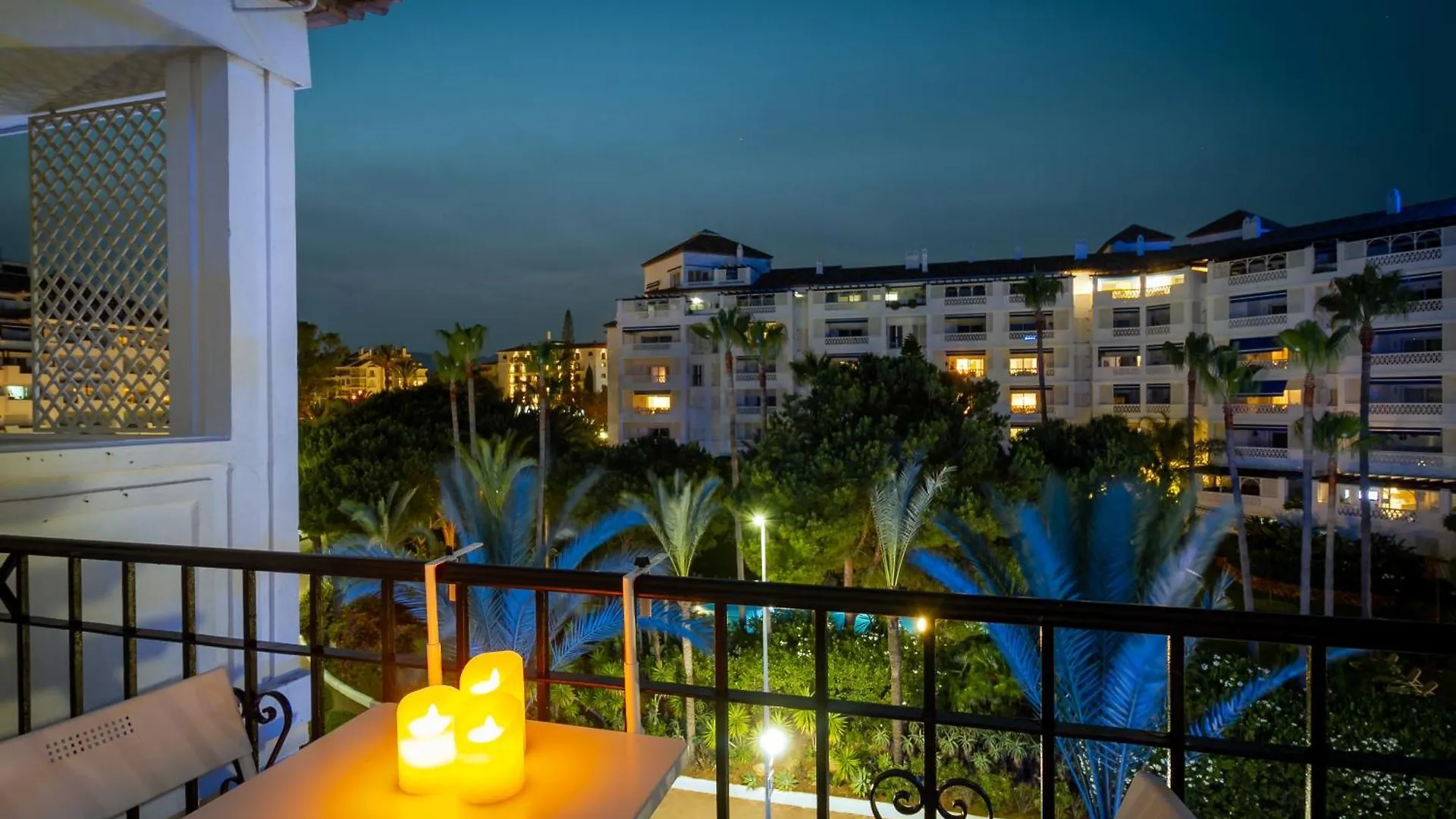 Apartment Marbella Banus Suites - Banus Playas Del Duque Beachside Residential